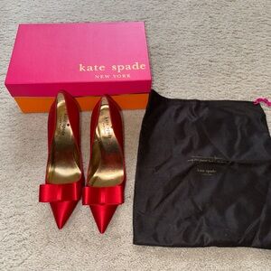 EUC AUTHENTIC KATE SPADE LATEICE RED SATIN BOW PUMP HEELS SIZE 6M